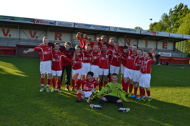 D1 kampioen 2 Ook Reünie D1 kampioen.