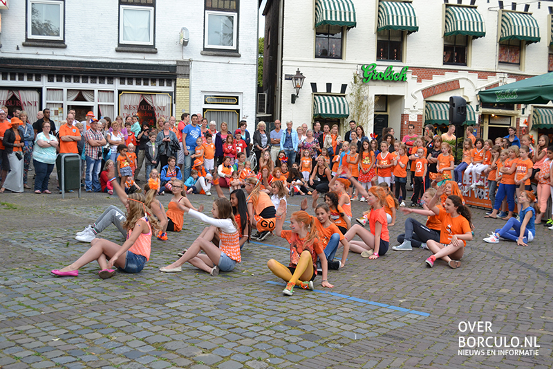 042 Optreden LG-Dance voor Nederland – Spanje