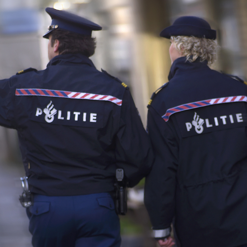 Dames_en_heren_achter_2 ‘Bloemen’ Inbrekers op pad in Achterhoek
