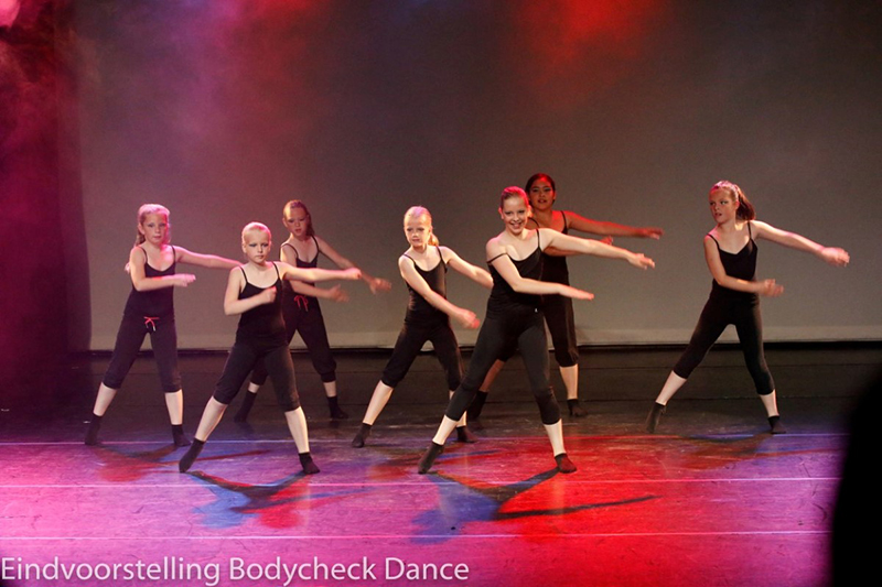 Eindvoorstelling Bodycheck 2015-4 (Medium) (Custom) Foto’s: Dansvoorstelling ‘When I Grow Up’
