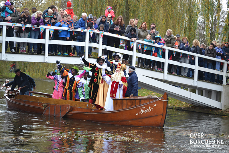 Sinterklaas intocht Borculo 2015 (12) Intocht Sinterklaas in Borculo op 16 november