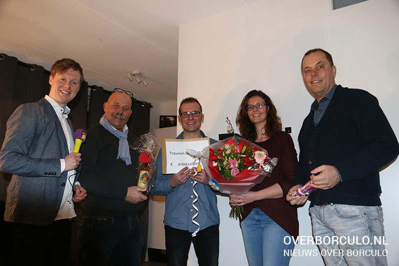 Marc en Sylvia gaan trouwen in roze kerk op Reurpop