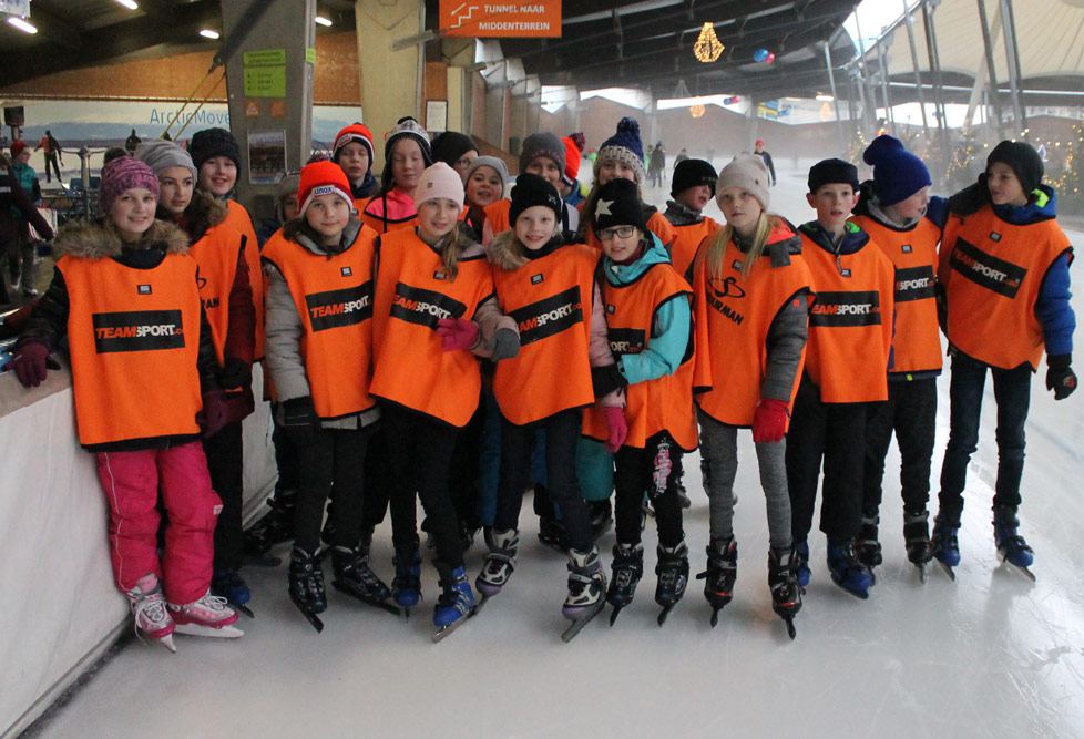 Borculose-Kids-on-ice-van-start Borculose Kids on ice van start