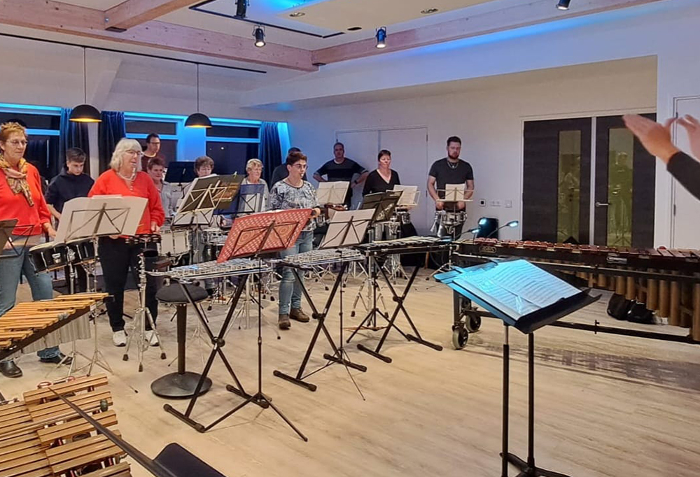 Naoberconcert met 100 muzikanten Naoberconcert met 100 muzikanten