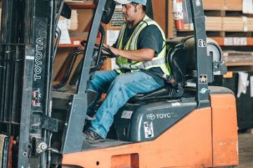 featured image of the blog titled "Top 10 Reasons Why Buying a Forklift Online is a Smart Decision with Patriot Forklifts"