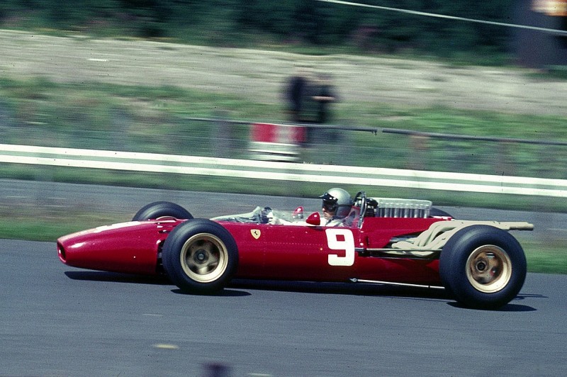 1200px-Bandini,_Lorenzo_-_Ferrari-12-Zylinder_1966