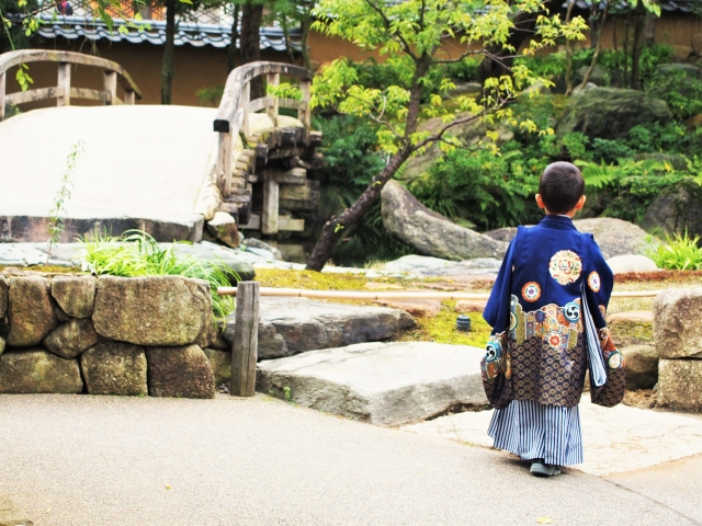 晴着を着た男の子