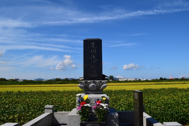 お墓がある風景