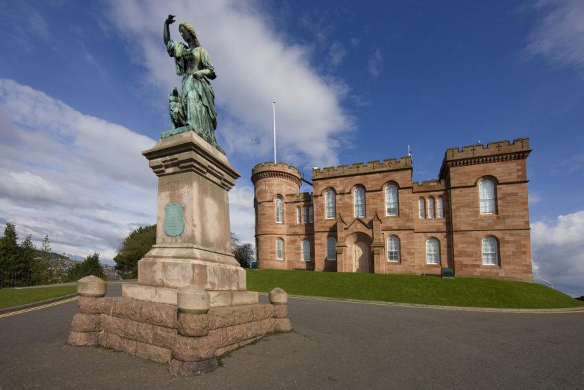 0I5D8248 Flora MacDonald Statue Inverness Castle