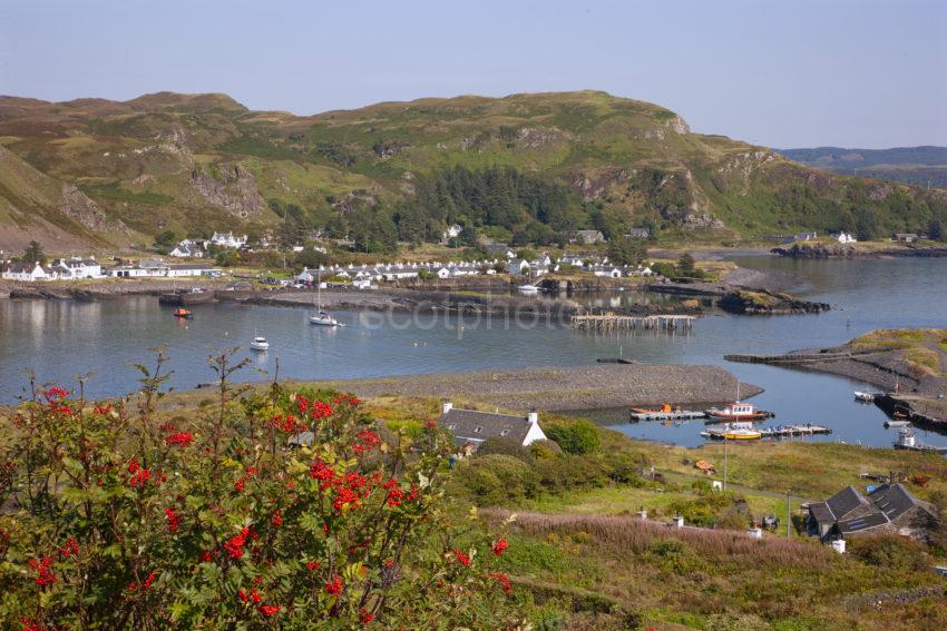 Ffea7bc9 1z6e7637 Ellenabeich From Hugh Hill On Easdale Island