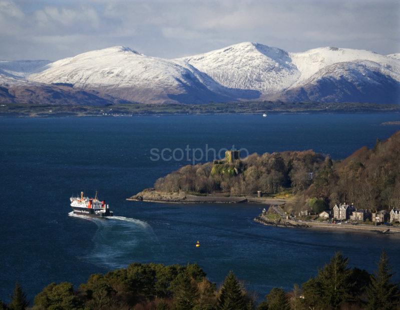 WY3Q2366 Loti Departs Oban And Dunollie