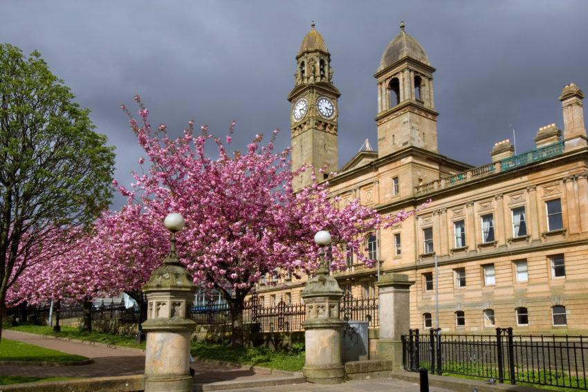 WY3Q4116 Paisley Town Hall Square 47MG