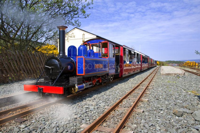 WY3Q9937 Narrow Gauge Steam Railway Craignure Mull