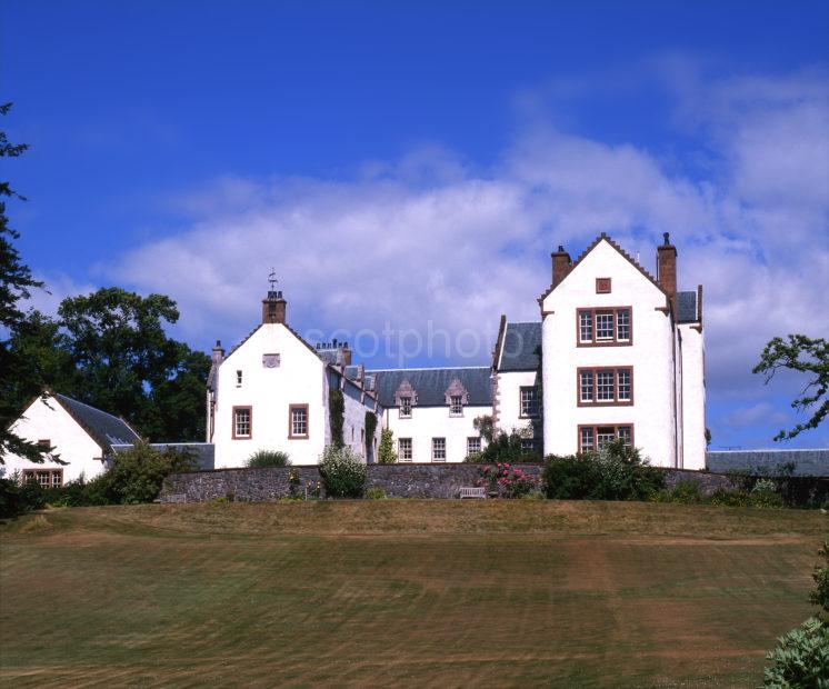 GLENCAIRN CASTLE MAXWELTON HOUSE THORNHILL DUMFRIES AND GALLOWAY