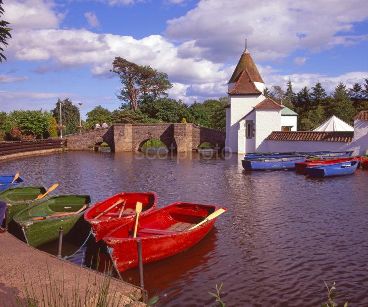 A Beautiful Colourful Scene In Craigtoun Country Park Near St Andrews Fife East Scotland