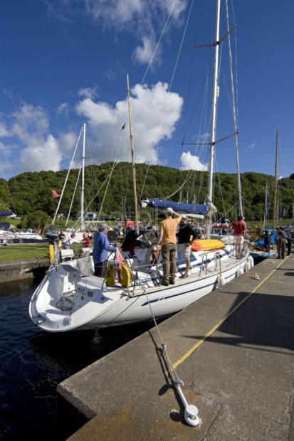 133A9997 Yacht Entering Basin