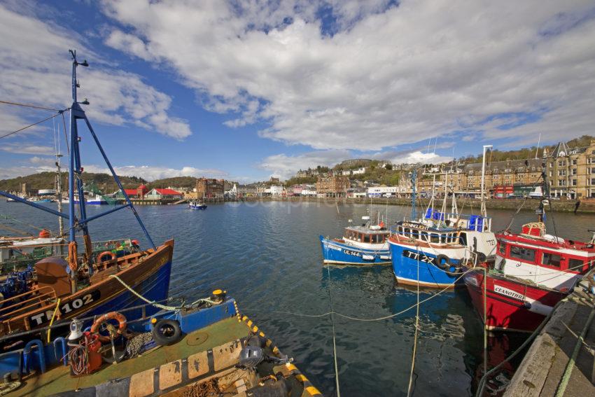 0I5D9999 Oban From South Pier May 2018