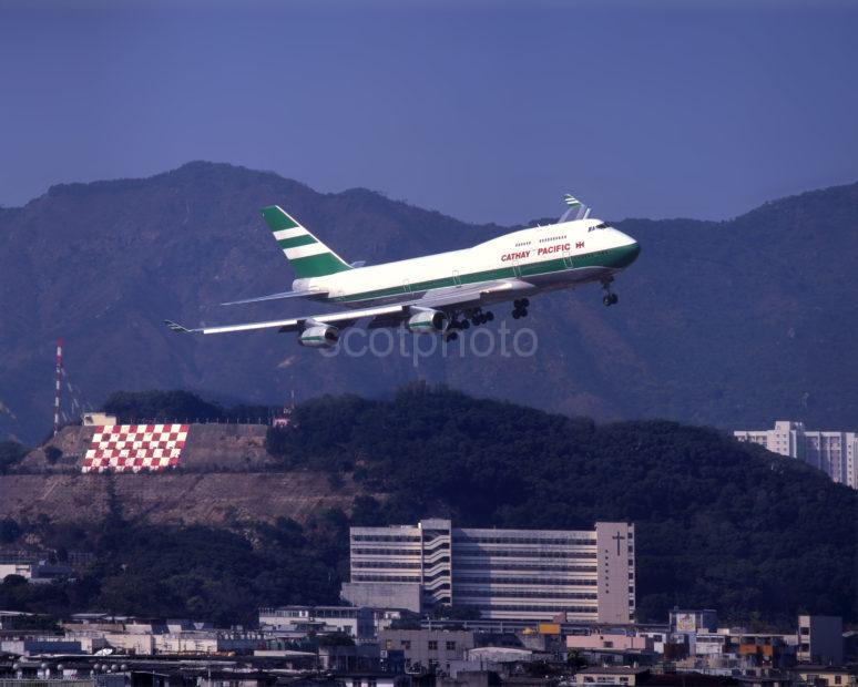 Cathay Pacific 747 Checkerboard Hill Kai Tak