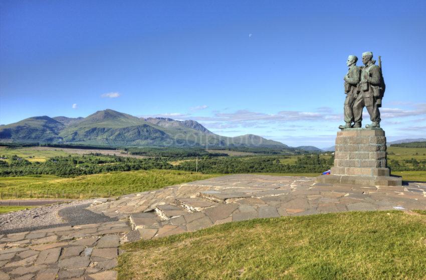 0I5D6718 Commando Memorial