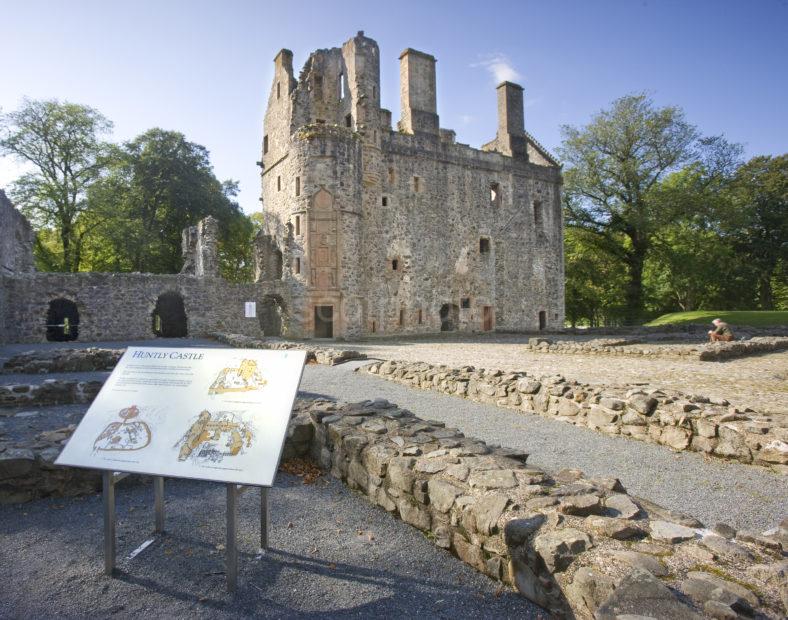 I5D9905 Ruins Of Huntley Castle Aberdeenshire