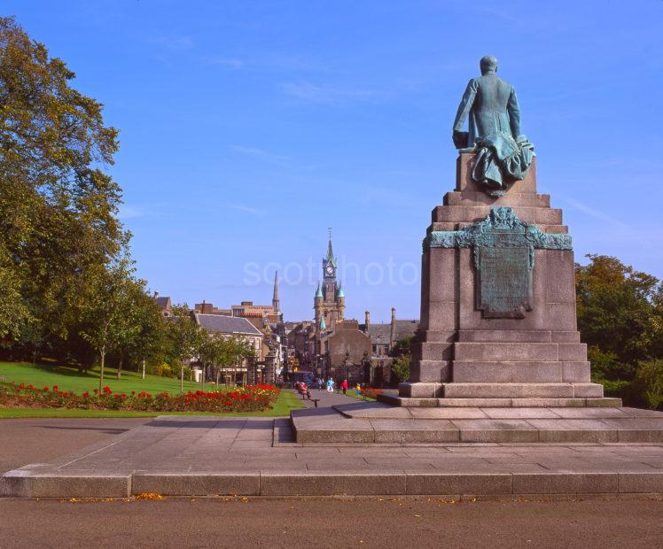 Unusual View From The Entrance Of Pittencrieff Park Dunfermline Towards The Town Dunfermline Fife