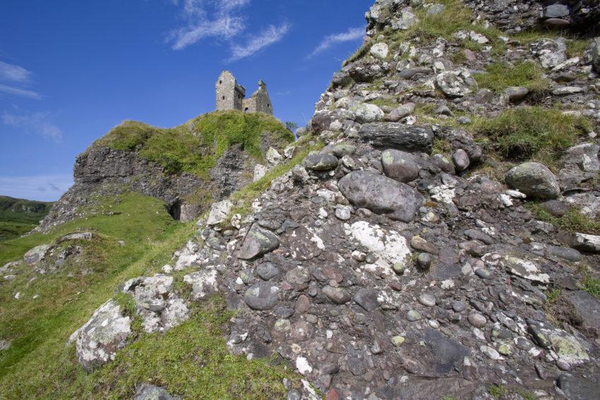 WY3Q5290 Great Geology Nr Gylen Castle Kerrera