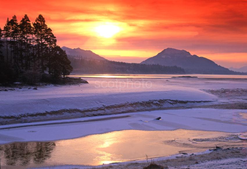 L299 Winter Sunset Loch Laggan