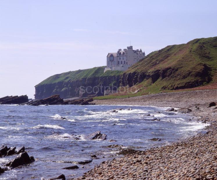 Dunbeath Castle Caithness And Cliffs