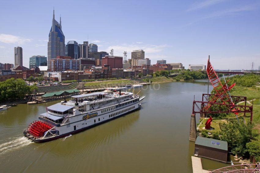 133A9573 Paddle Boat And Nashville For Tonys Poster