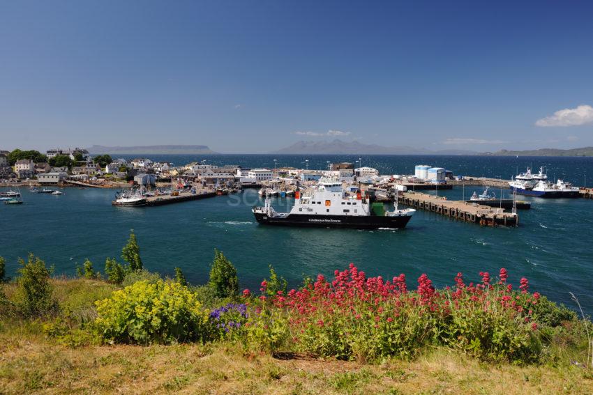 DSC 5857 Great Shot Coruisk Departing Mallaig Summer 2010