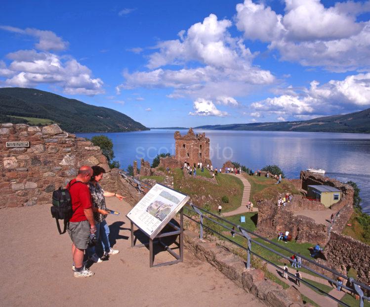 URQUHART CASTLE LOCH NESS