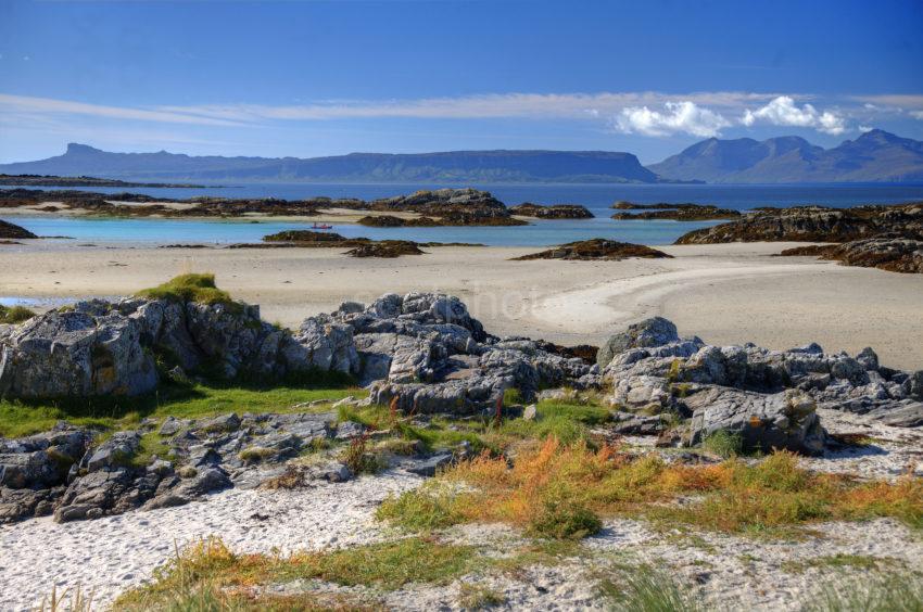 DSC 3591 MORAR SANDS WITH EIGG AND RUM