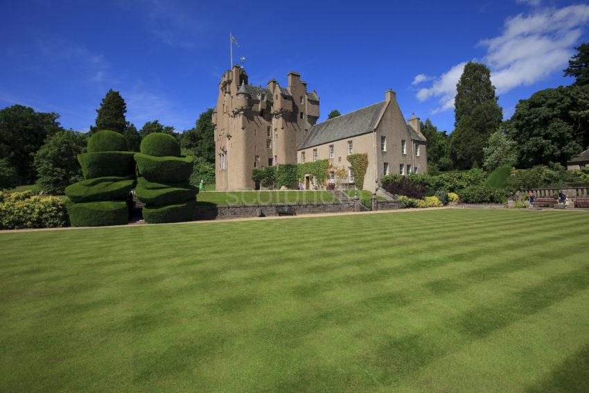 CRATHES CASTLE FROM LAWN