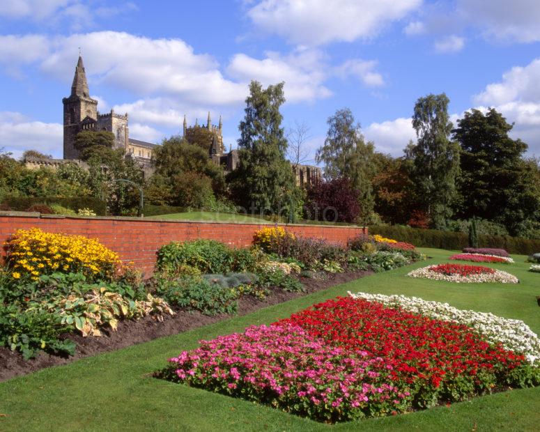 Dunfermline Abbey From Pittencrief Park