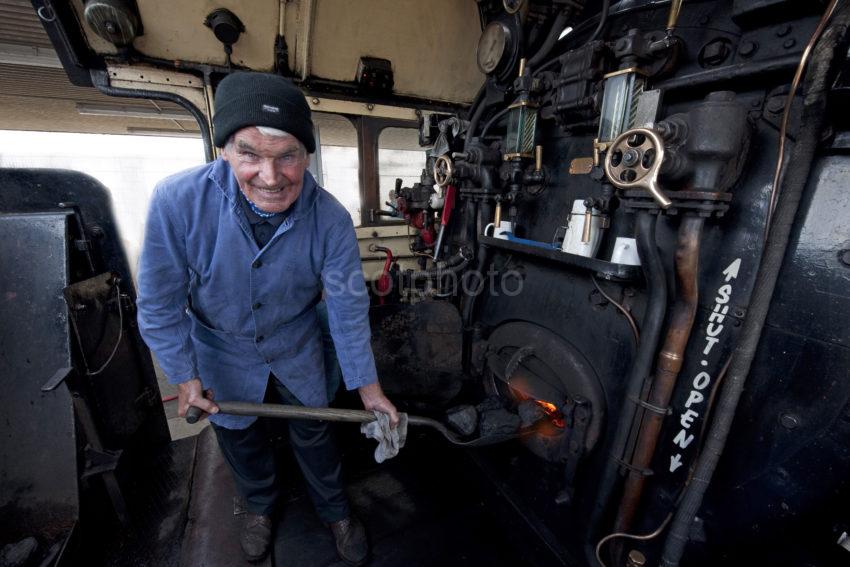 DSC 7620 Fireman John Cameron On Footplate Great Marquess