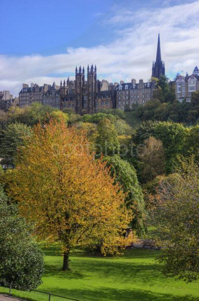 0I5D9457 The Mound From Princes Street Gardens