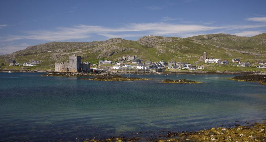 I5D0029 Panoramic Of Castlebay With Castle Barra