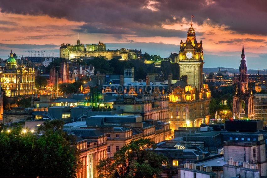 EDINBURGH PRINCES ST AT DUSK FROM CALTON HILL