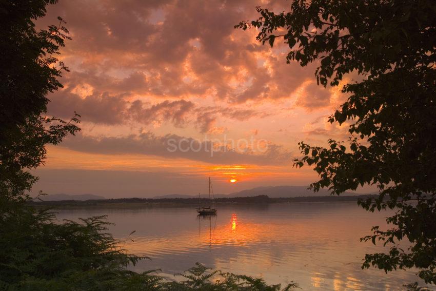 SUNSET LOCH CRERAN ARGYLL