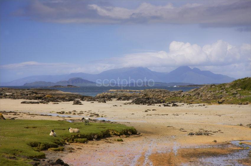 0I5D0677 Rum And Muck From Ardnamurchan