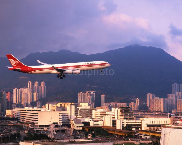 Airbus A340 Air Lanka Approaches Kai Tak In Hong Kong