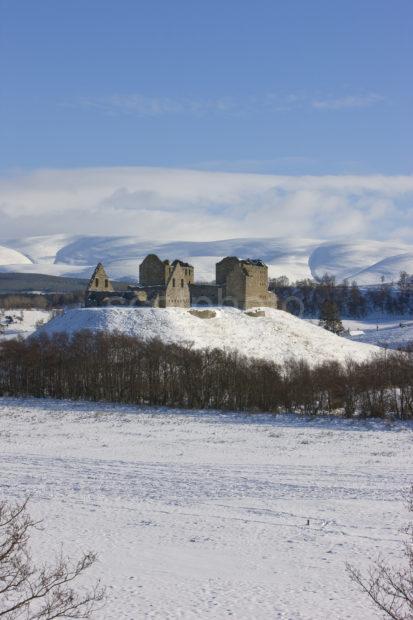 I5D1942 Ruthven Barracks And Cairngorms Frrom Nr Kingussie