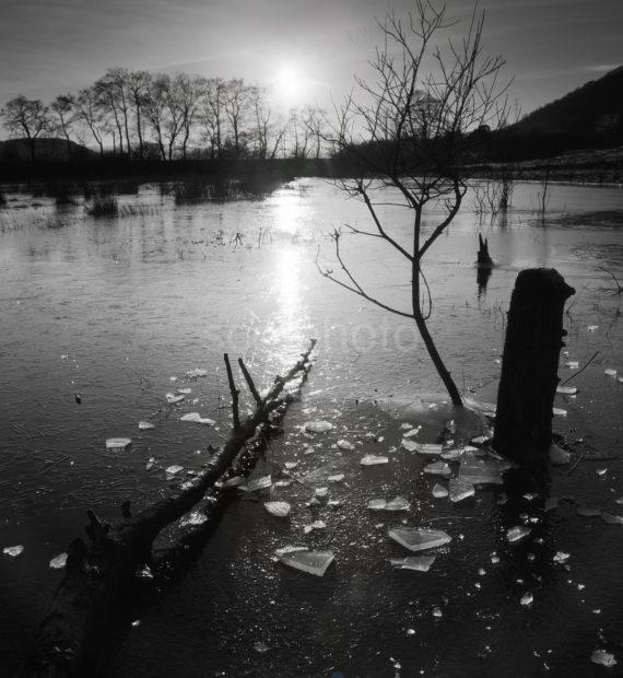 ICY SHORE LOCH AWE