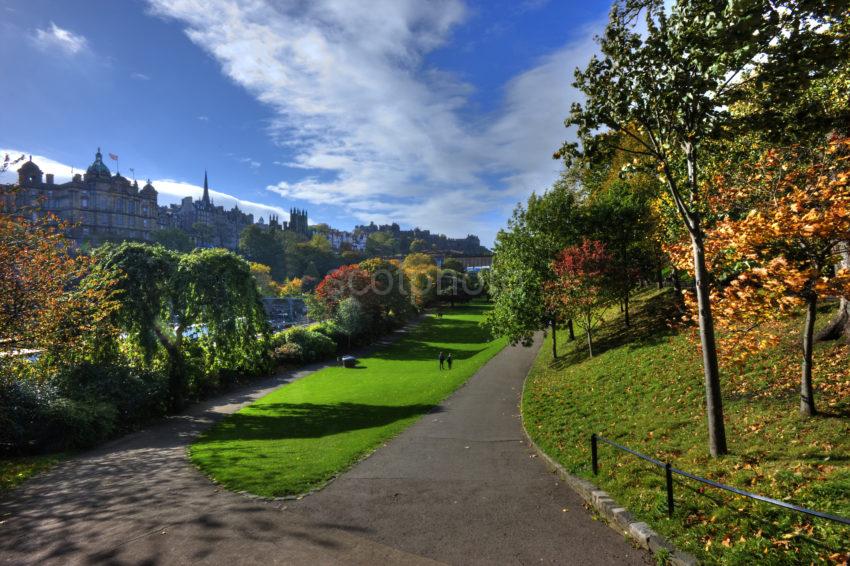 0I5D9393 Autumn Scene In Princes Street Gardens