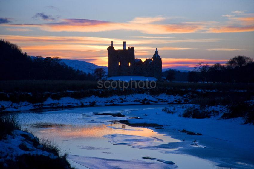 I5D0374 Sunset Silhouette Kilchurn Castle Loch Awe Nr Dalmally Argyll