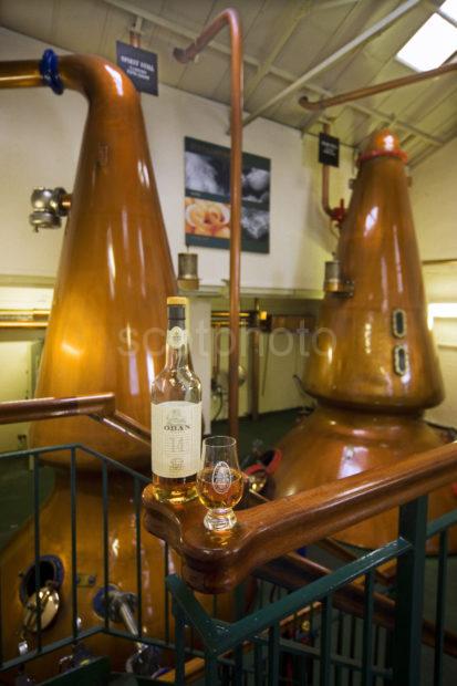 I5D1460 Oban Distillery Still Room With Whiskey