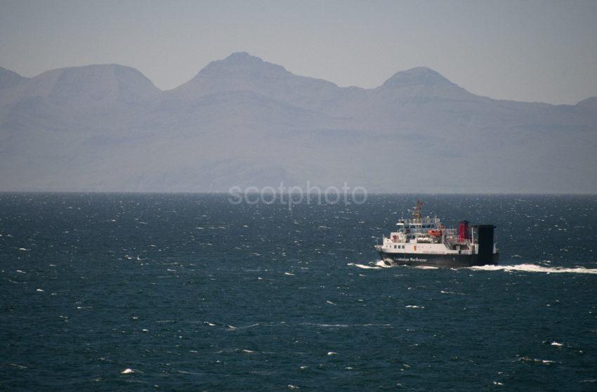 DSC 5948 The Loch Nevis Passes Rum