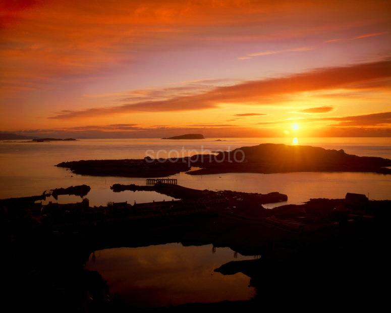 Sunset Over Easdale Island And Elena Beich