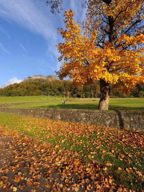 PORTRAIT IN AUTUMN OF STIRLING CASTLE