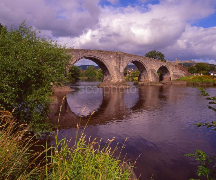 Picturesque Reflections Of The Old Stirling Bridge On The River Forth Stirling Central Region